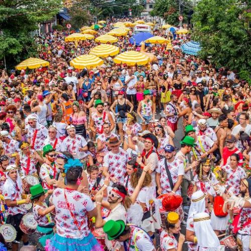 Os 10 Maiores Blocos de Carnaval do Brasil: Tradição, Alegria e Multidões